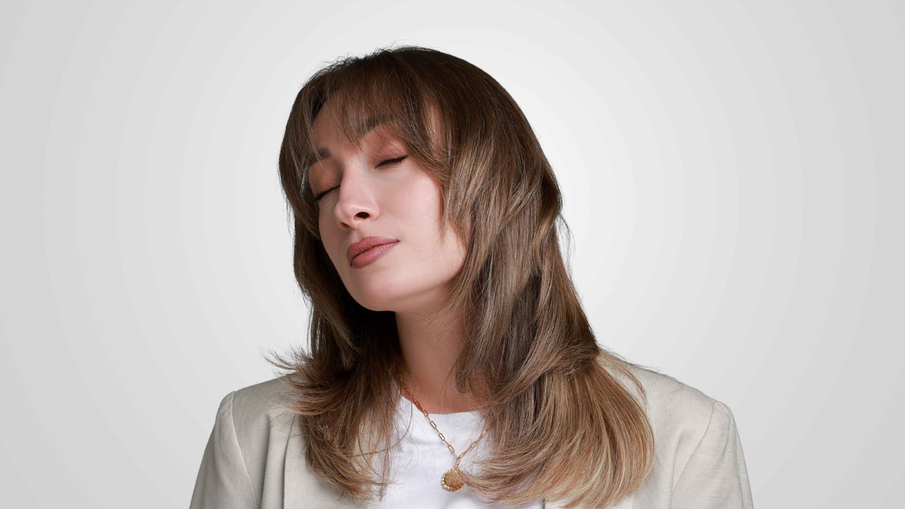 Butterfly Haircut Guide: Styling Tips & Who It Suits