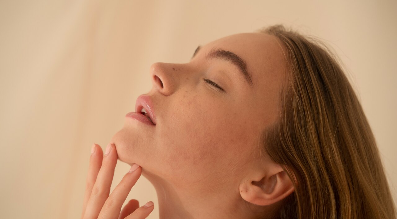 Offers a Relaxing Skincare Ritual Image
