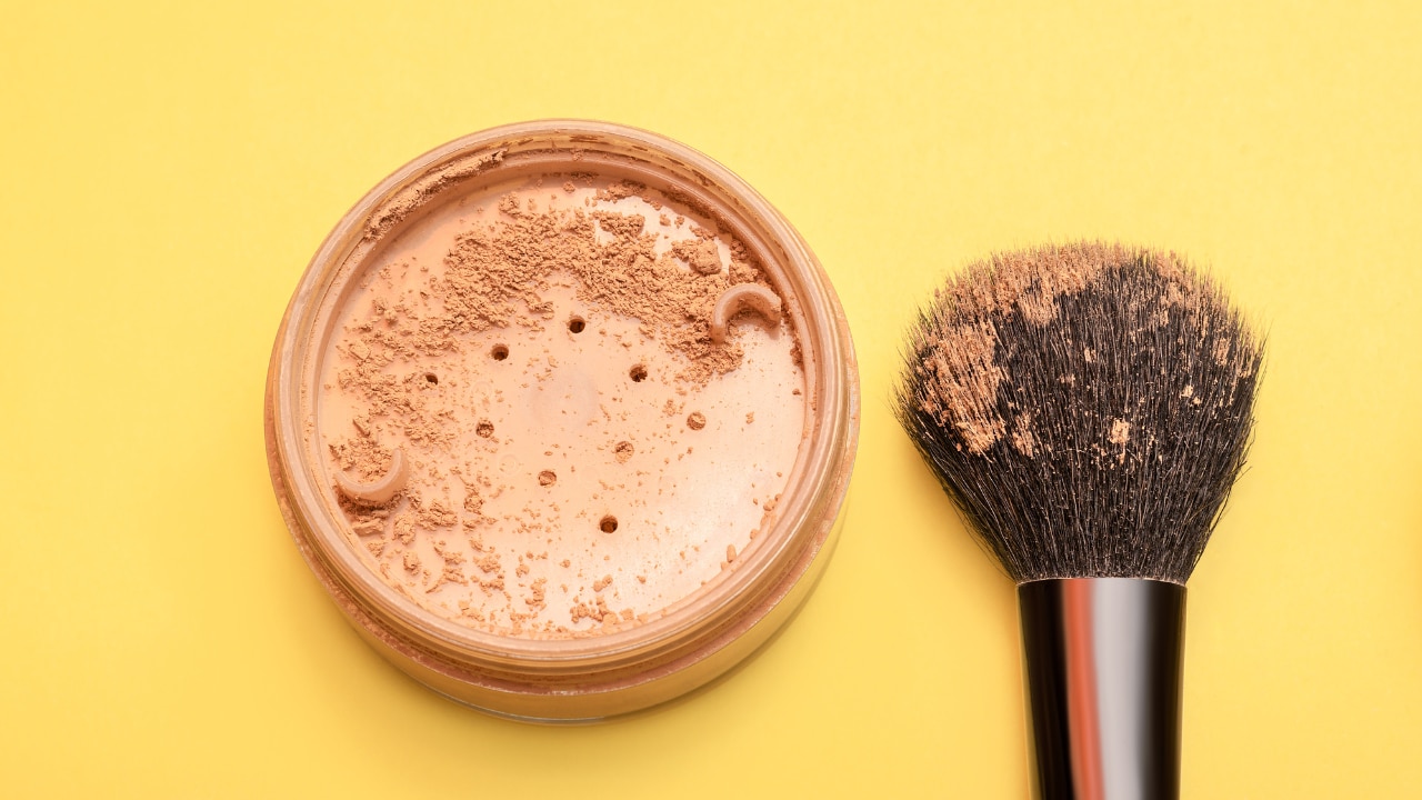 5. Apply Loose Powder Generously: