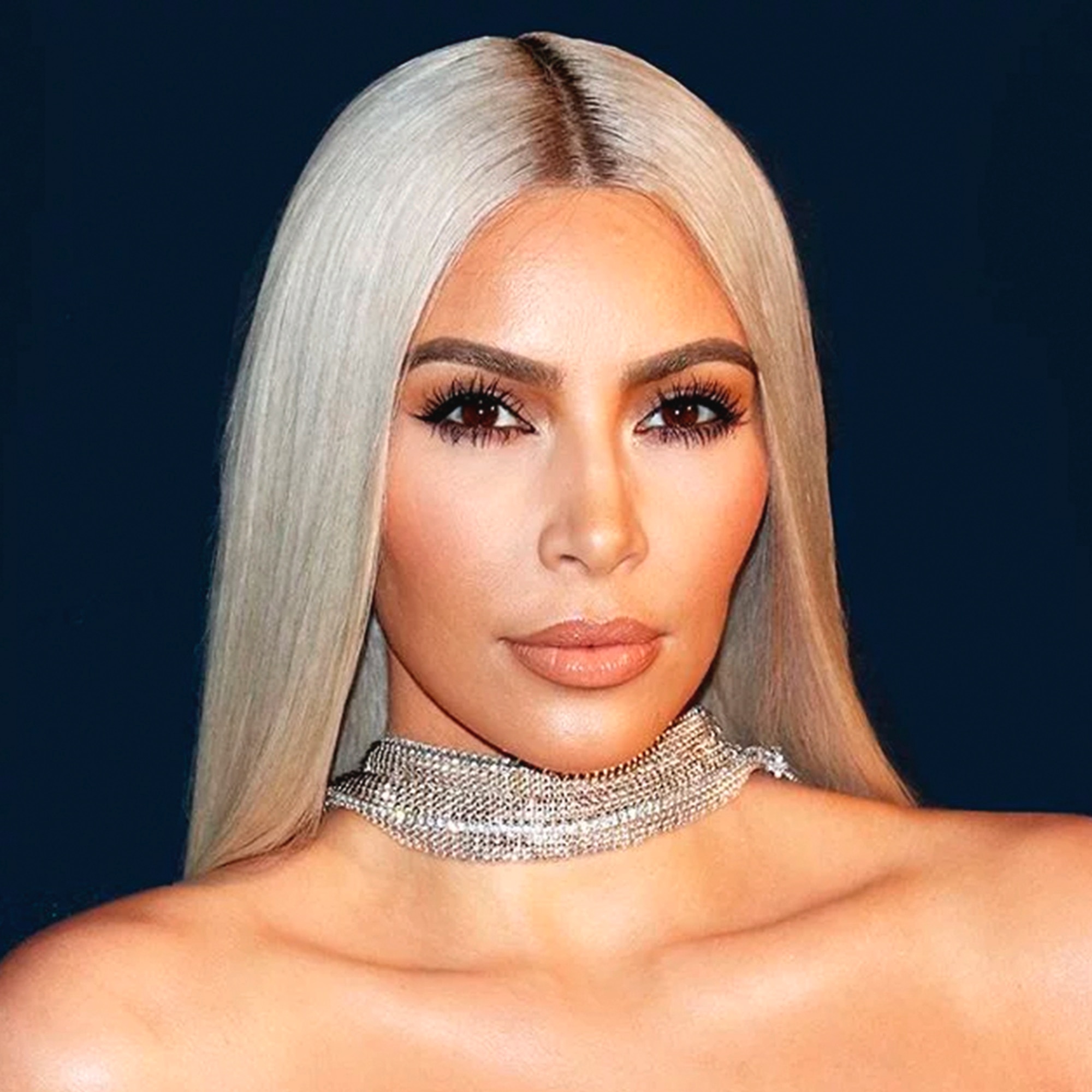 This $20 treatment is the key to Kim K's healthy platinum hair Text