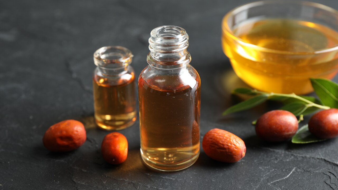 Dermat Tips to Maximize Jojoba Oil Benefits