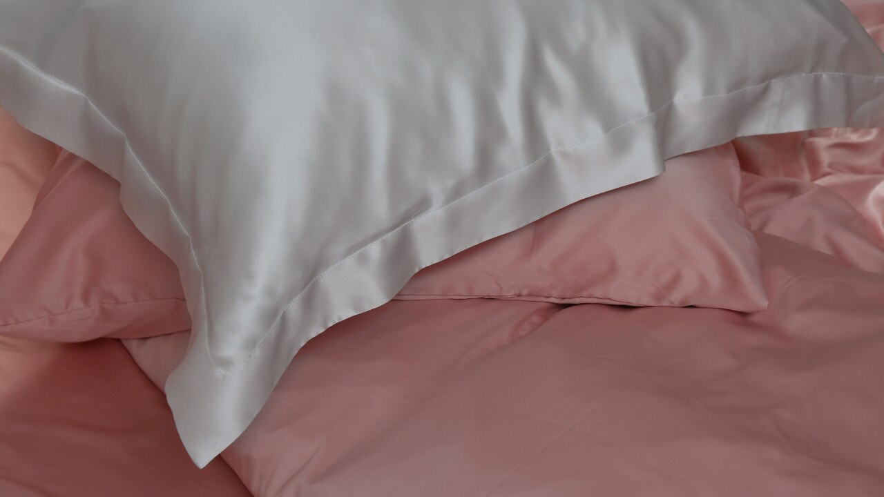 Avoid cotton pillowcases Image