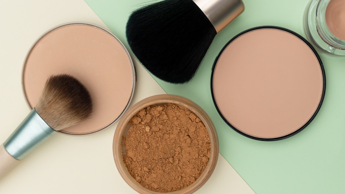How to choose the right compact powder shade and finish