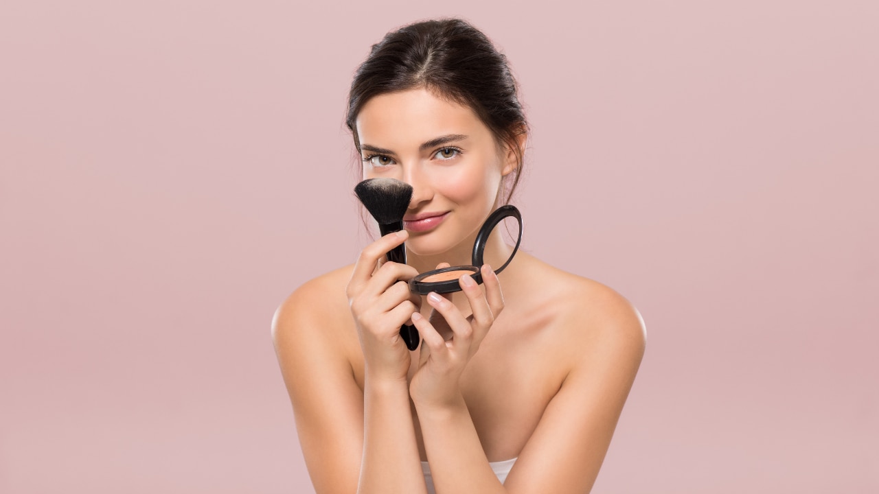 How to Choose Compact Powder Shade for Your Skin Tone