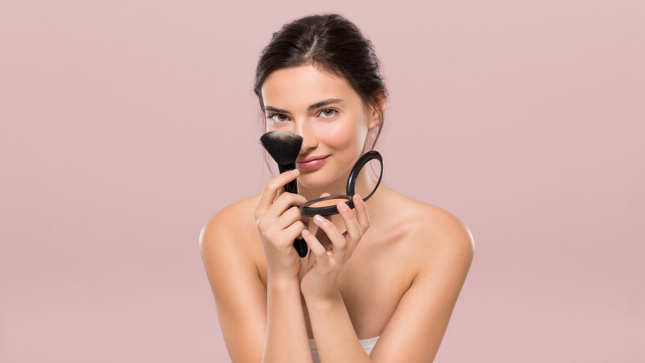 How to Choose Compact Powder Shade for Your Skin Tone