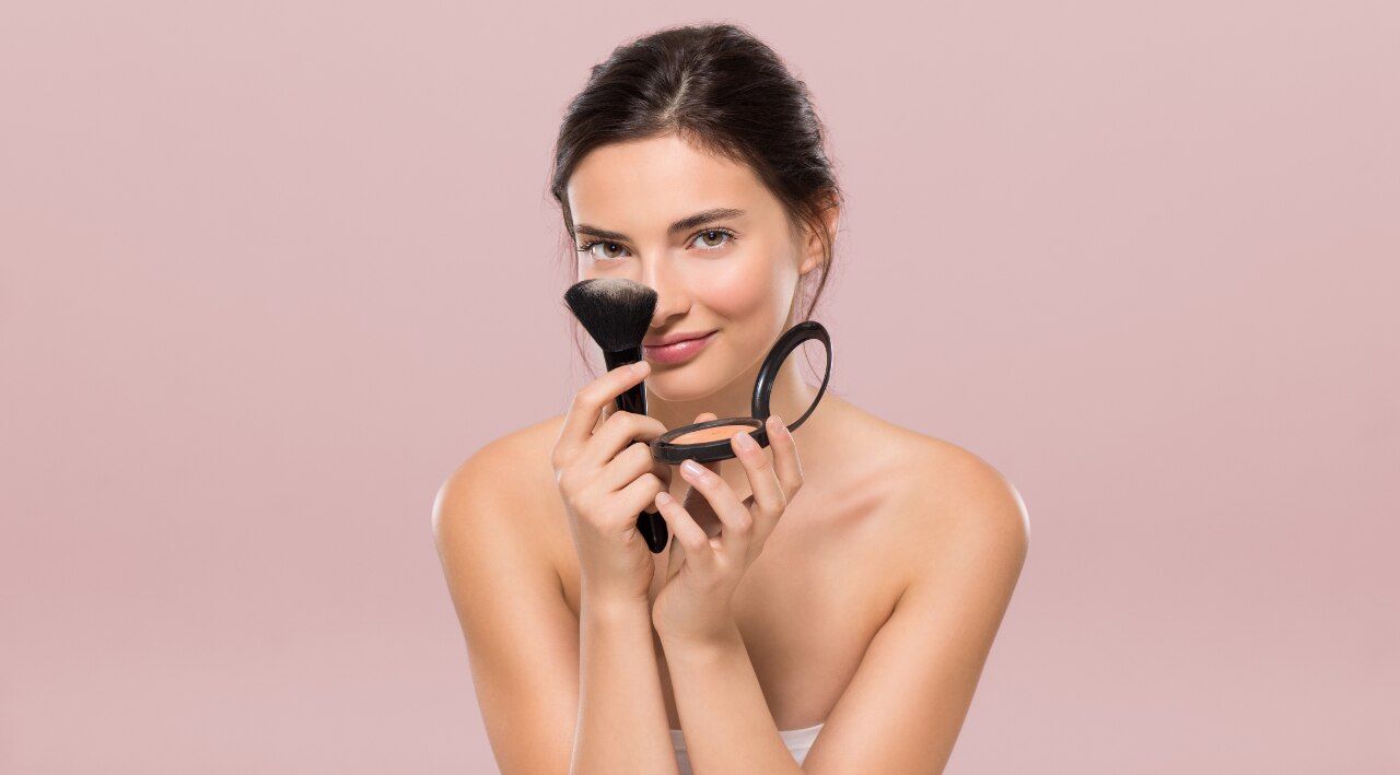 How to Choose Compact Powder Shade for Your Skin Tone