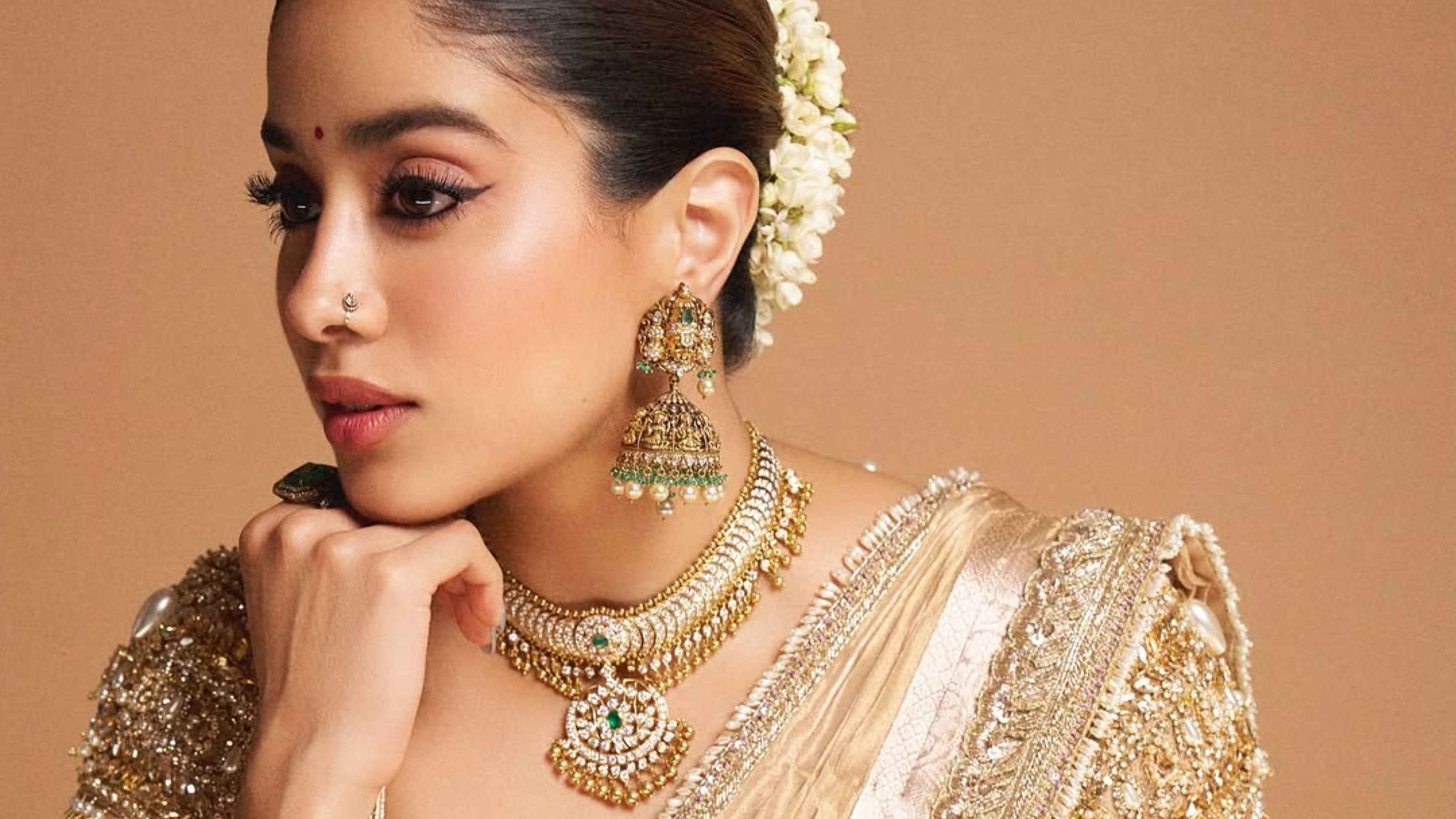 1. Golden Goddess Glow: