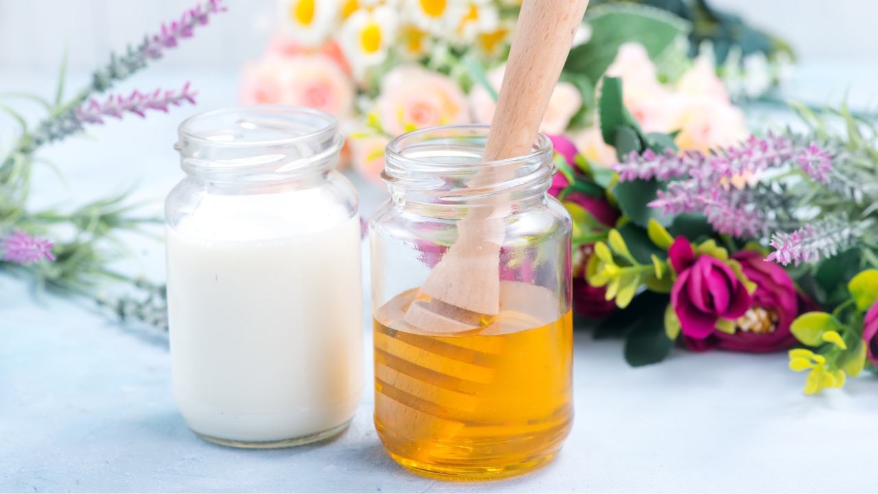 2. Honey and Milk Pack