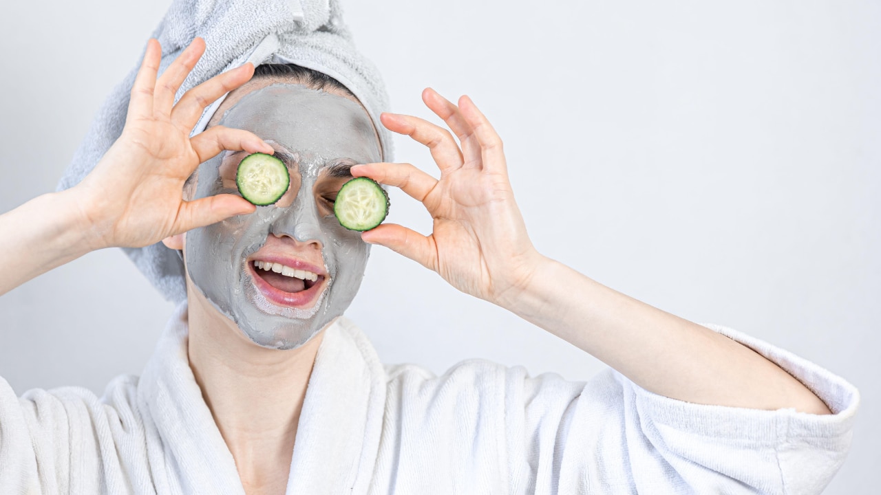 1. Simple Protect N Glow Vitamin C Brighten Clay Mask