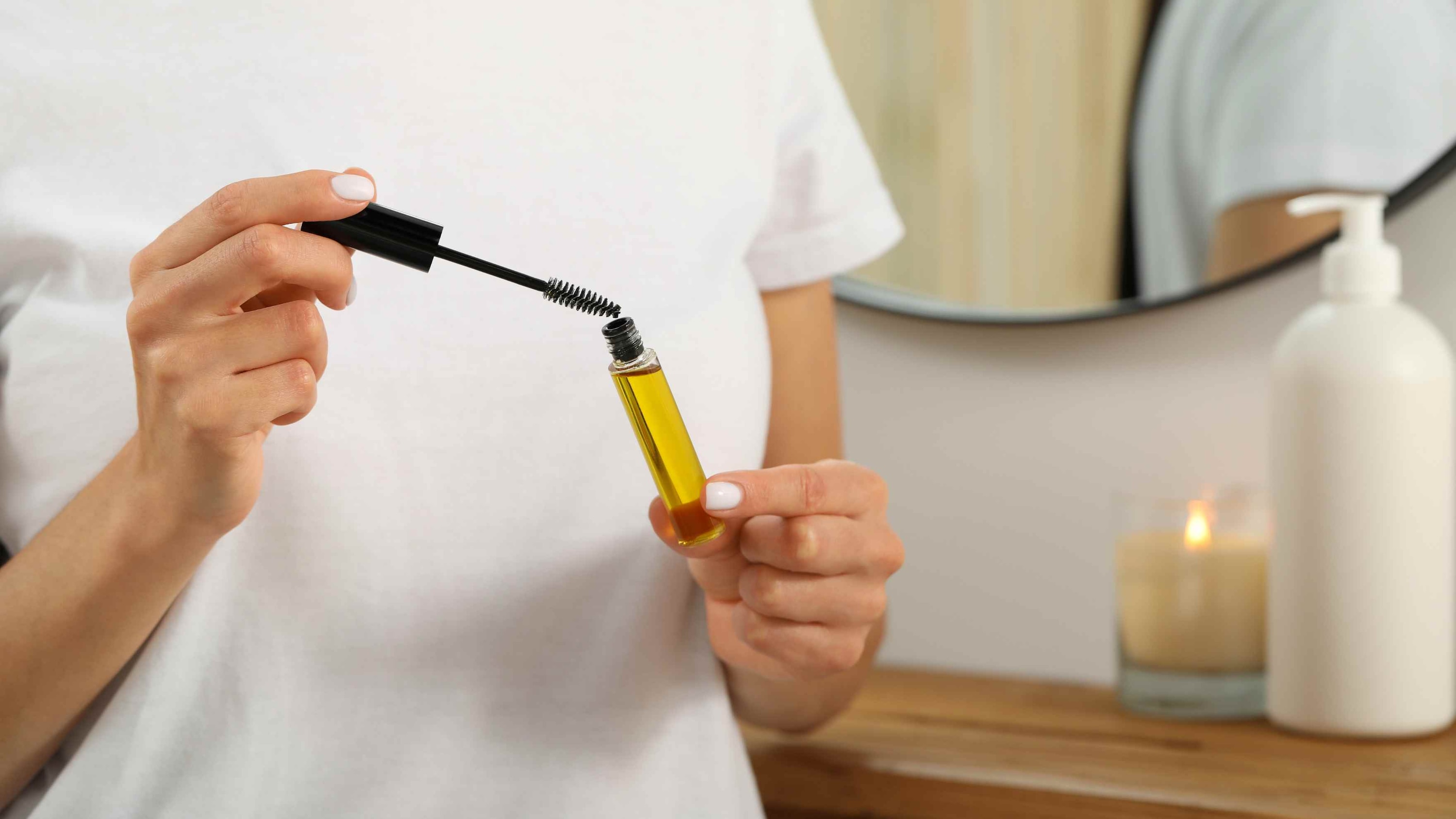 How to Apply Castor Oil on Eyebrows – Stepwise Guide & Safety Tips