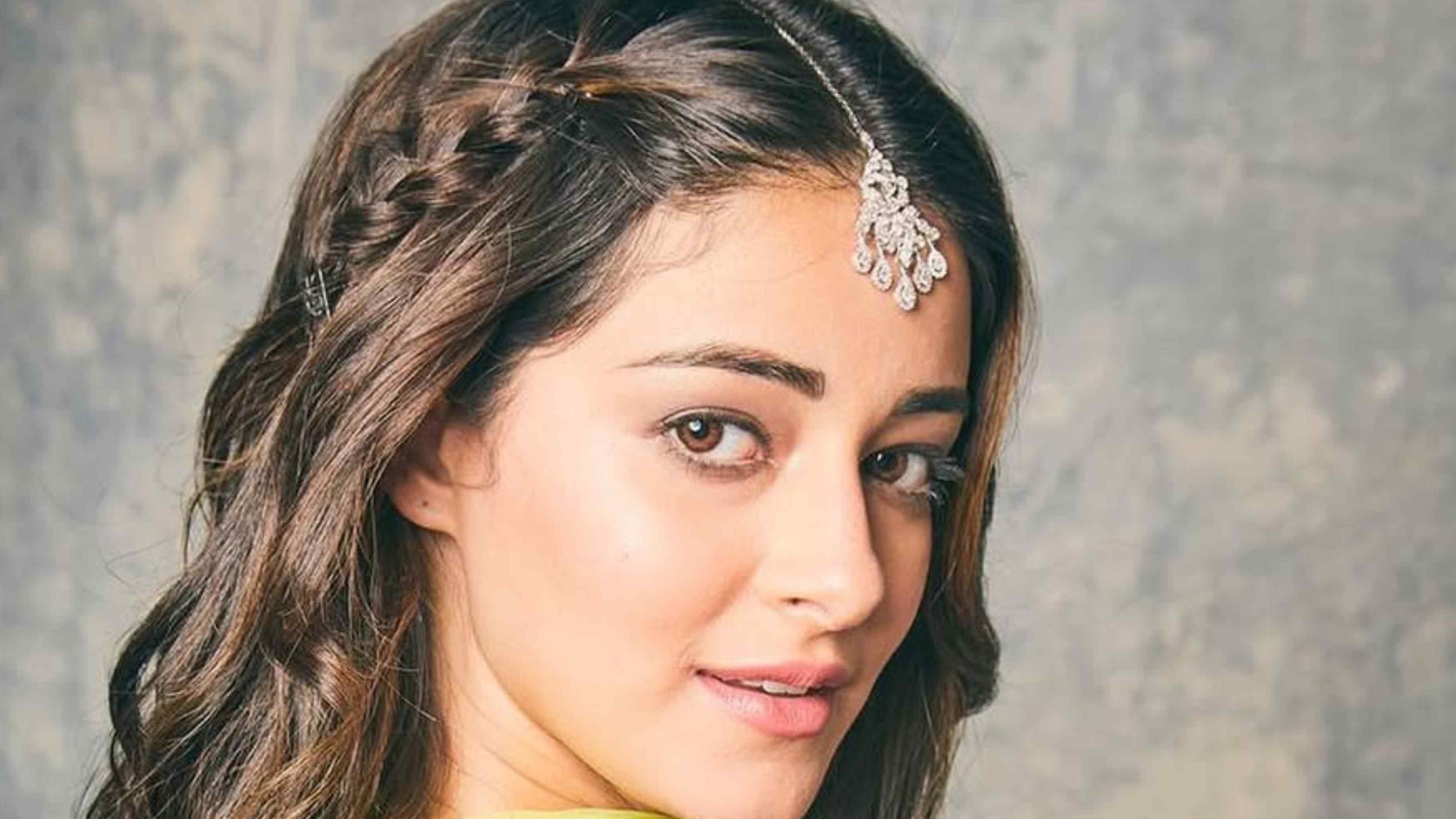 3. Side braid with soft curls: