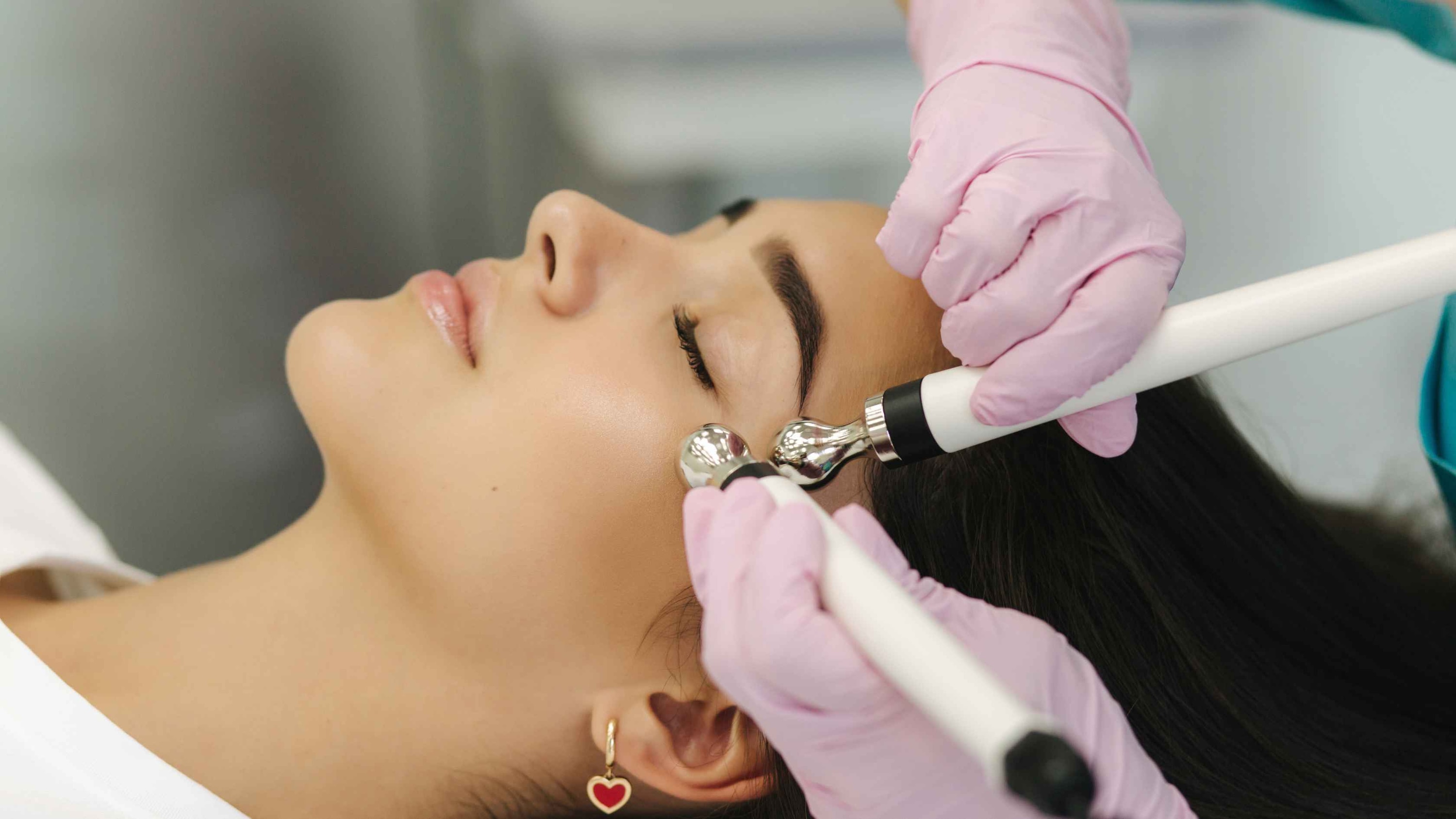 What Is a Hydrafacial and How Does It Work? -