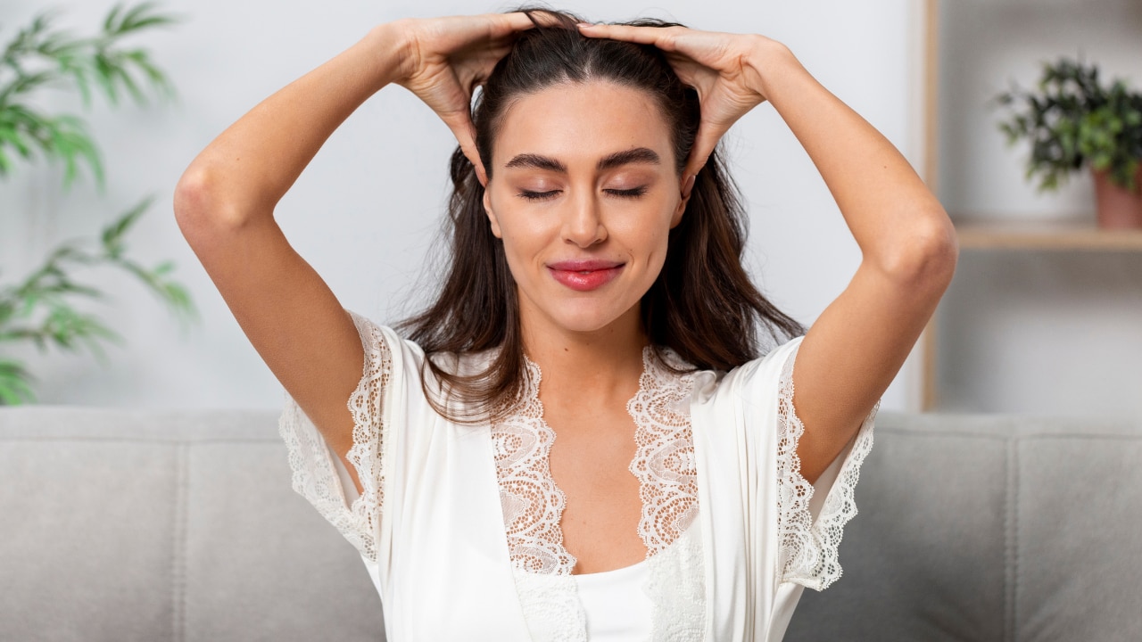 Pre-Shampoo Treatment (Hot Oil Treatment):