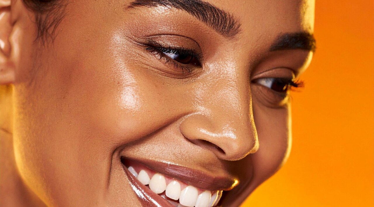 7. Promotes a Healthy Glow:
