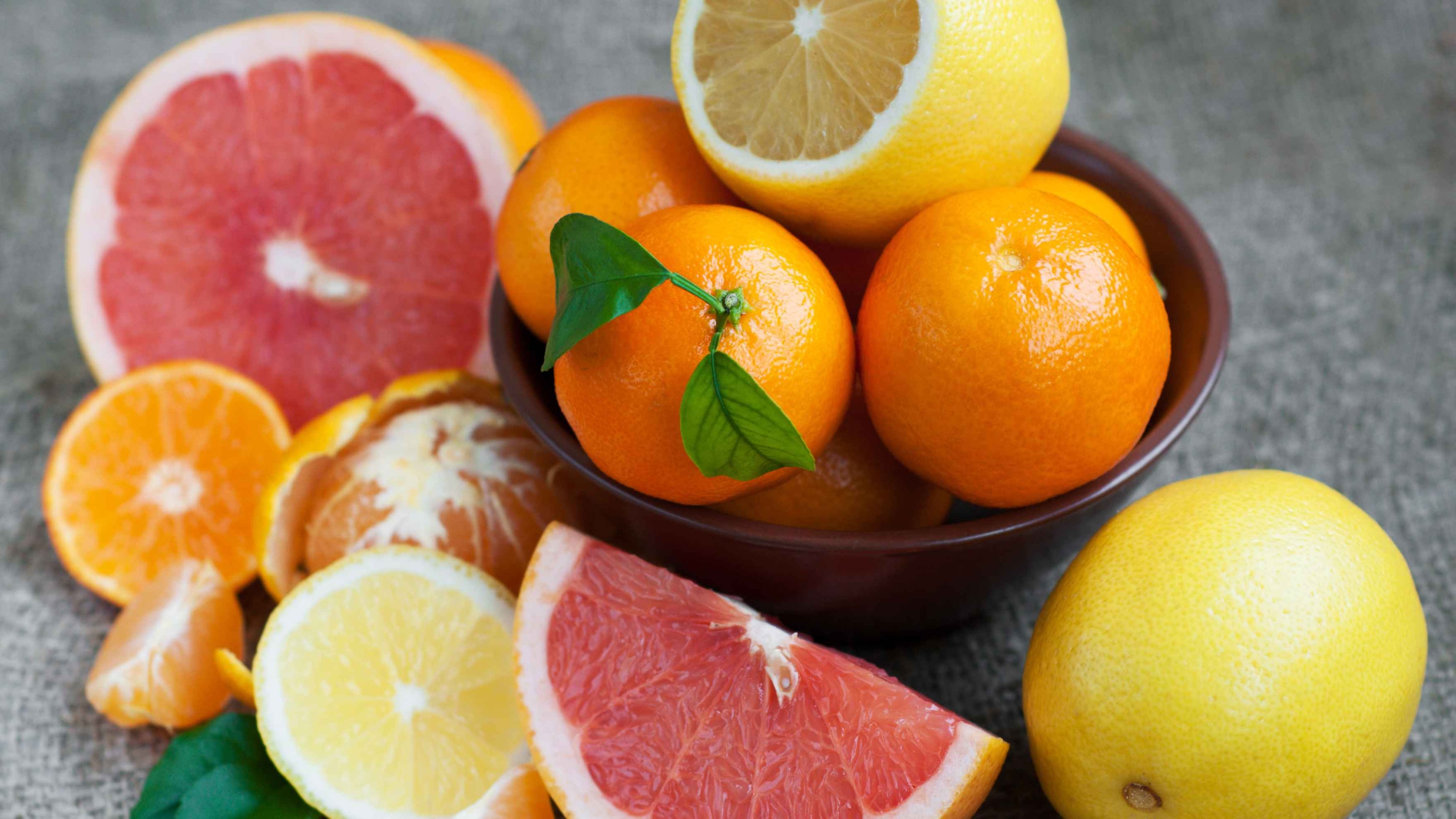 Citrus fruits (oranges, lemons, amla):