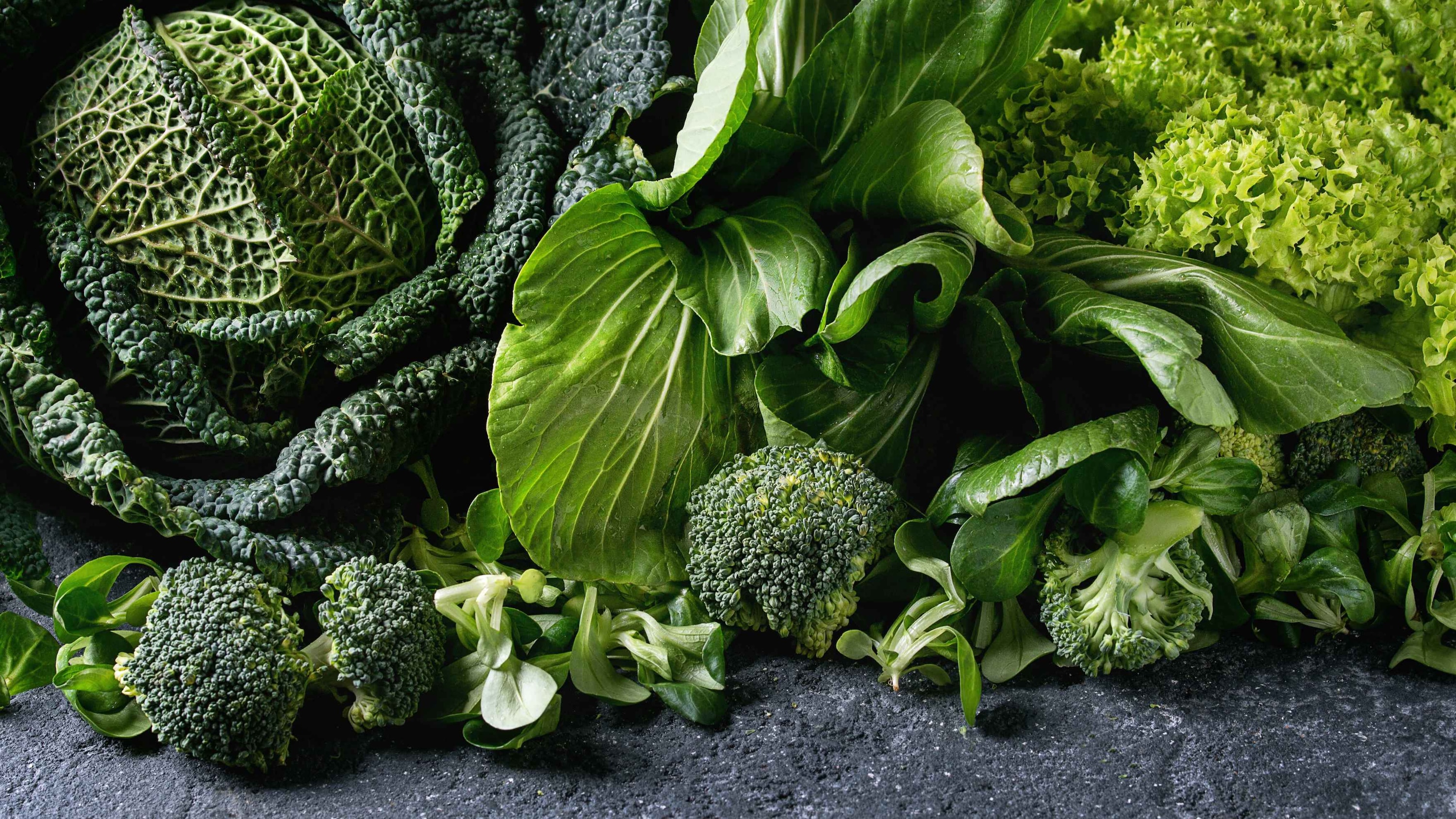 Leafy greens (spinach, kale, methi):
