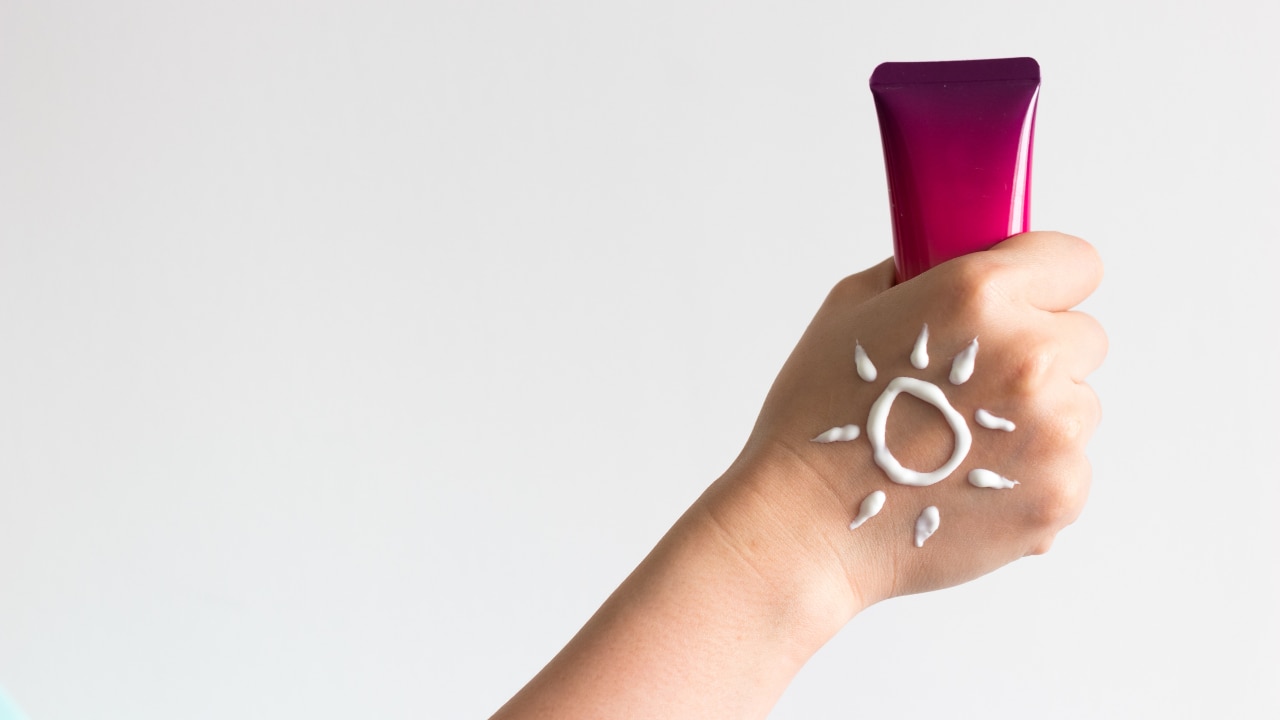 Dermatologist-Recommended Sunscreens for Sensitive Skin (Top Picks)