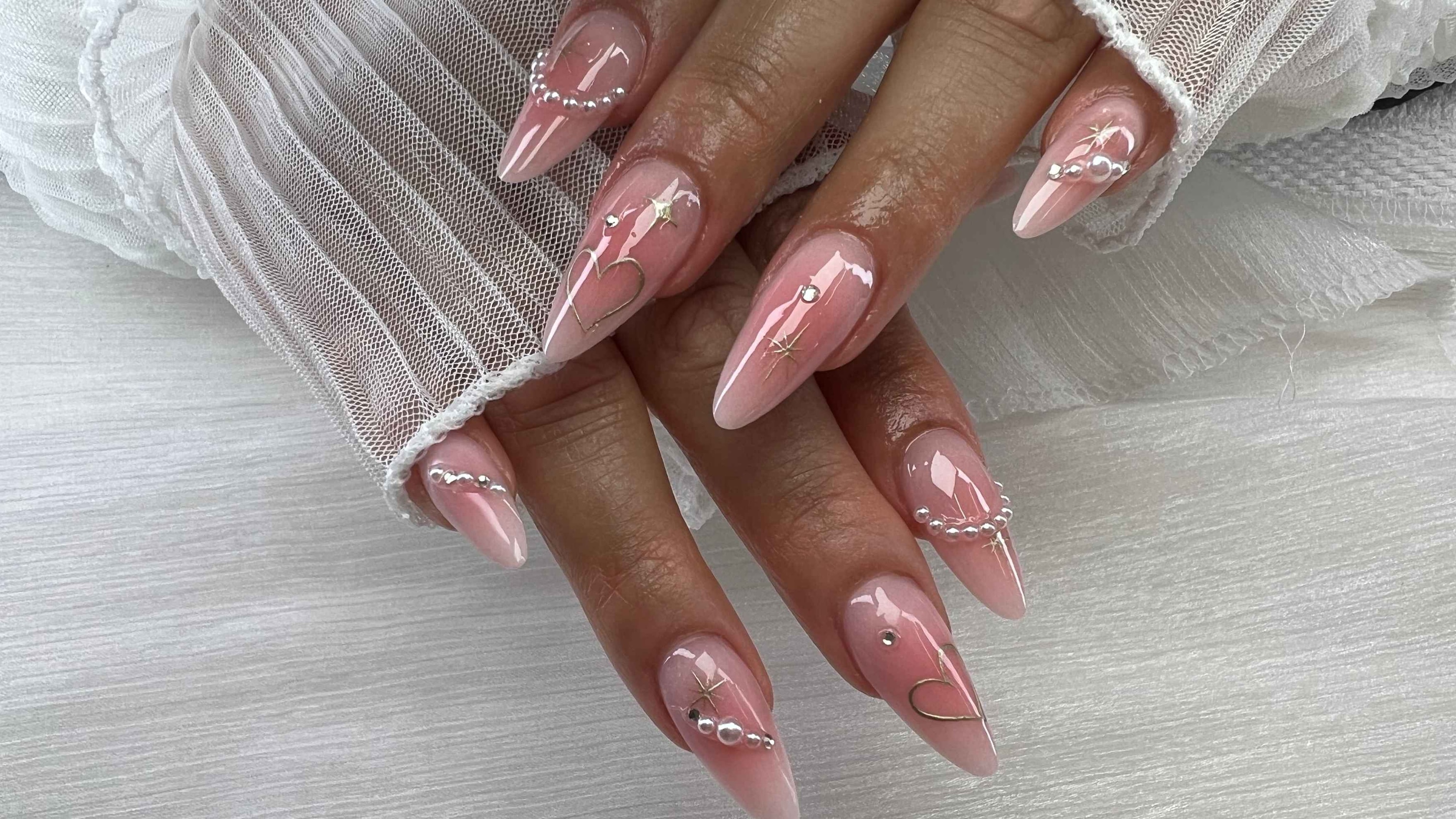 18. Blush Pink Aura Nails