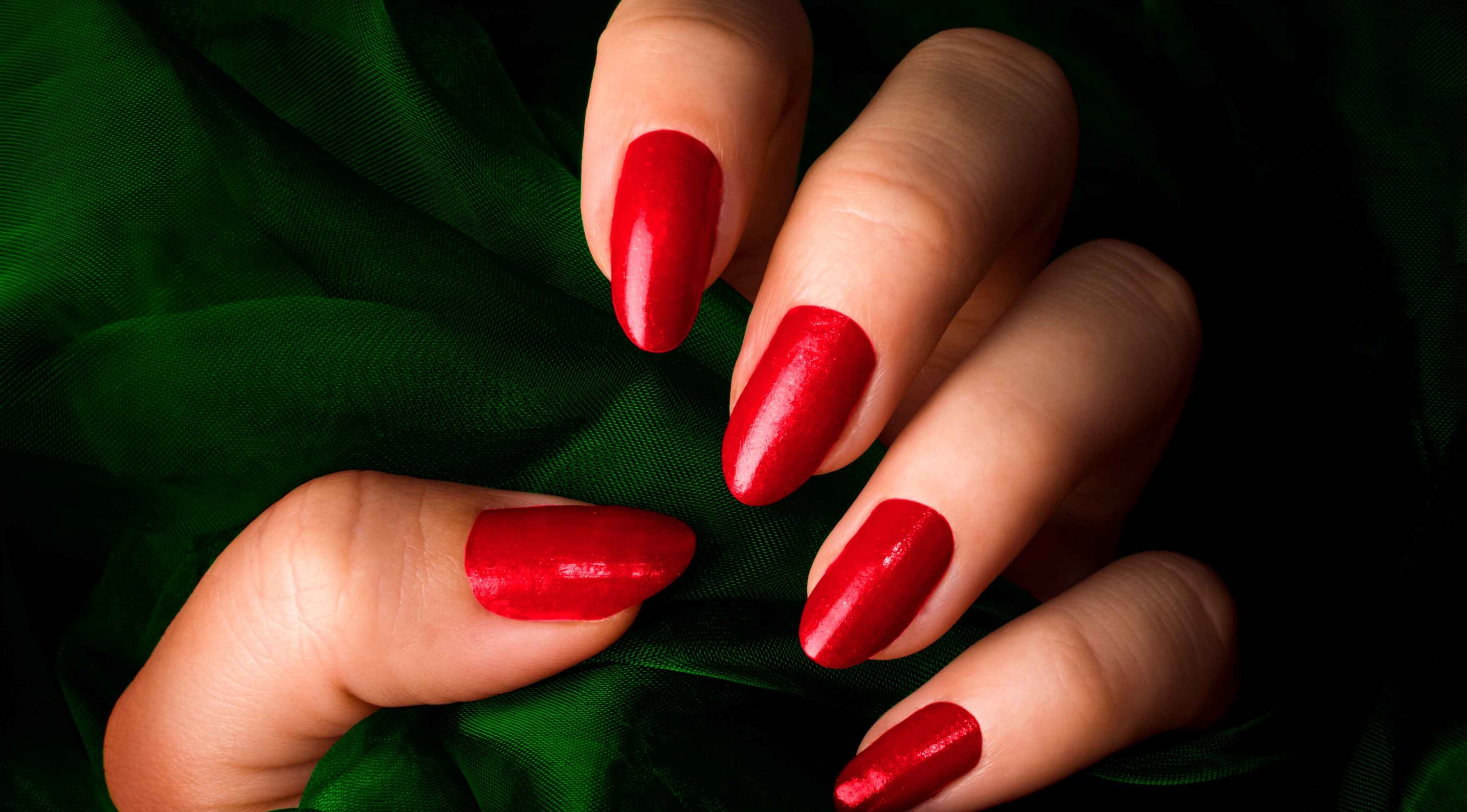 Red Mirror Chrome Nails