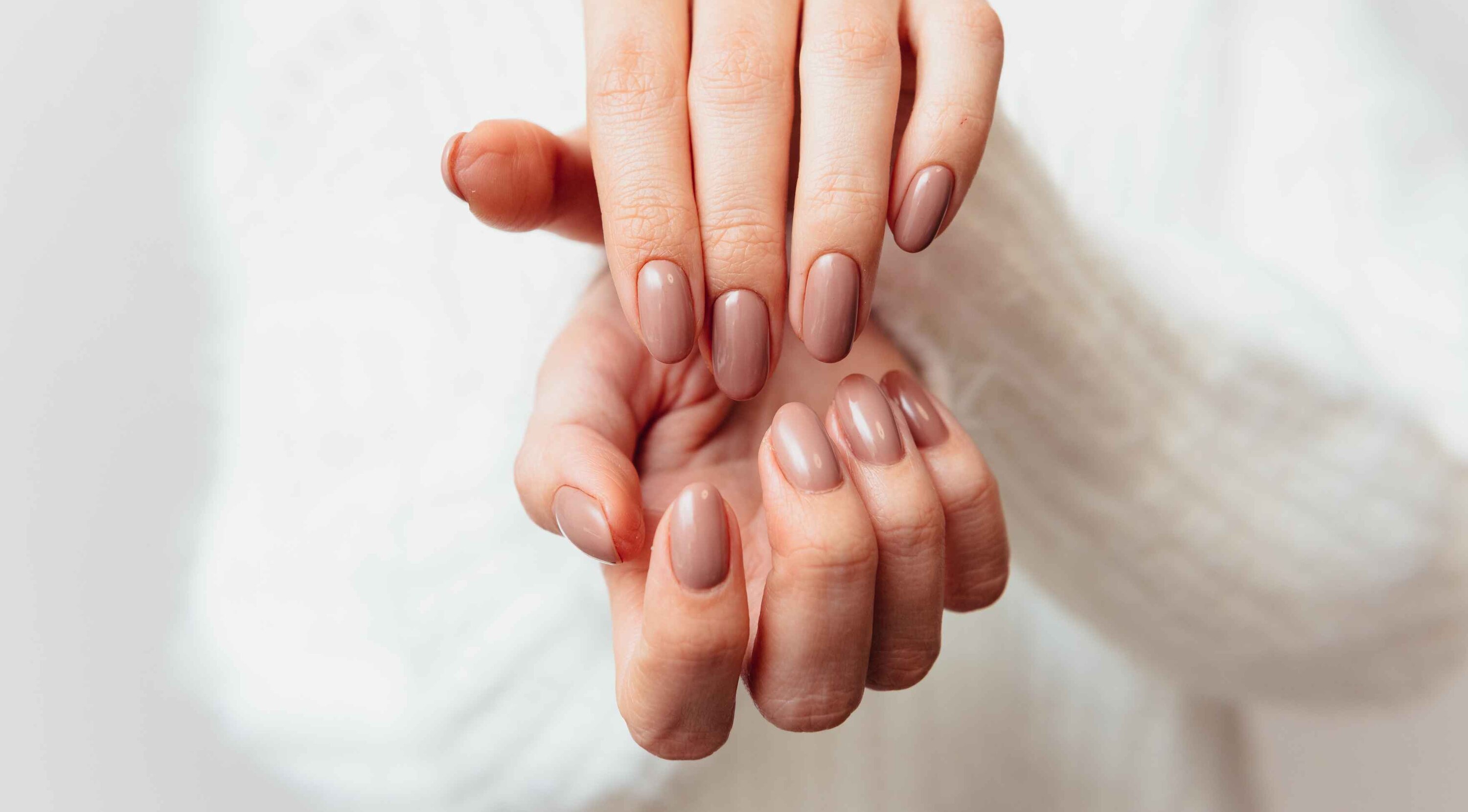 20. Terracotta Tint Nails