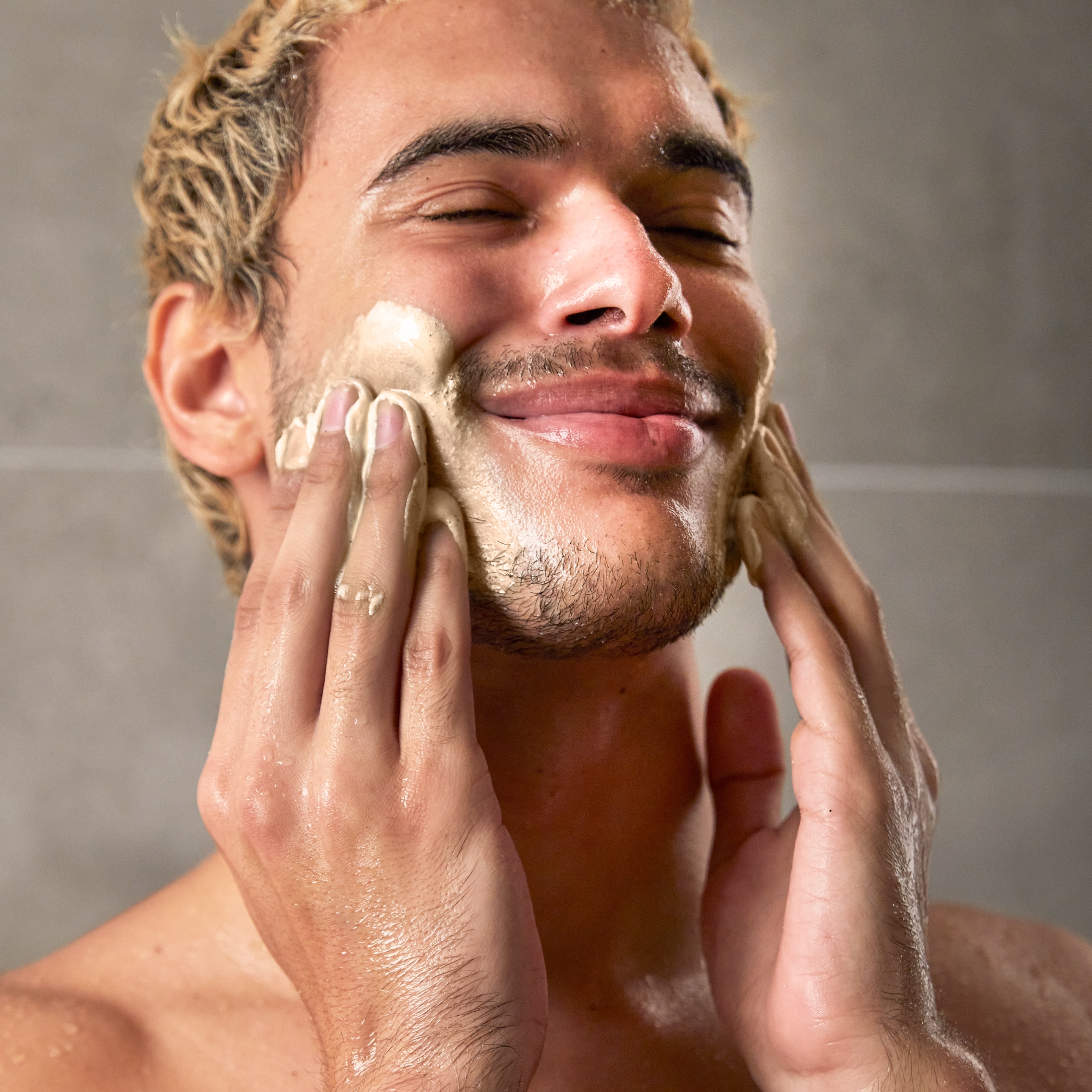 Men+Care Sandalwood+Cardamom Oil Body + Face Scrub