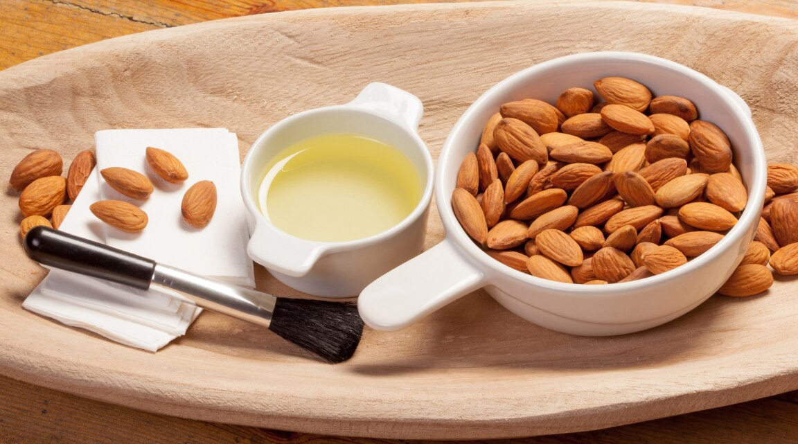 Compare Almond and Coconut Oil Benefits for Hair