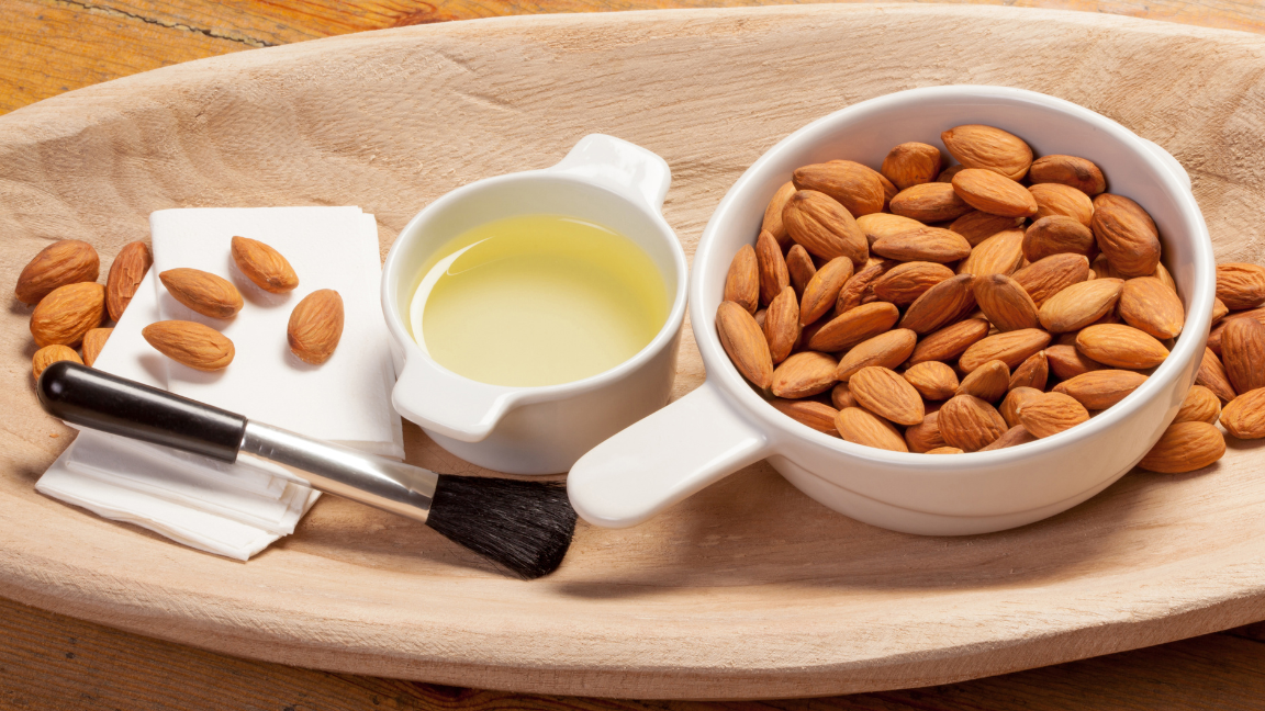 Compare Almond and Coconut Oil Benefits for Hair