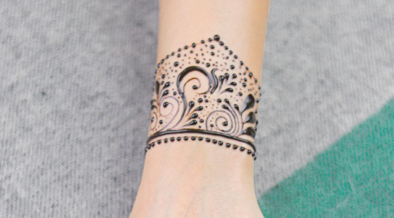6. Peacock Feather Band