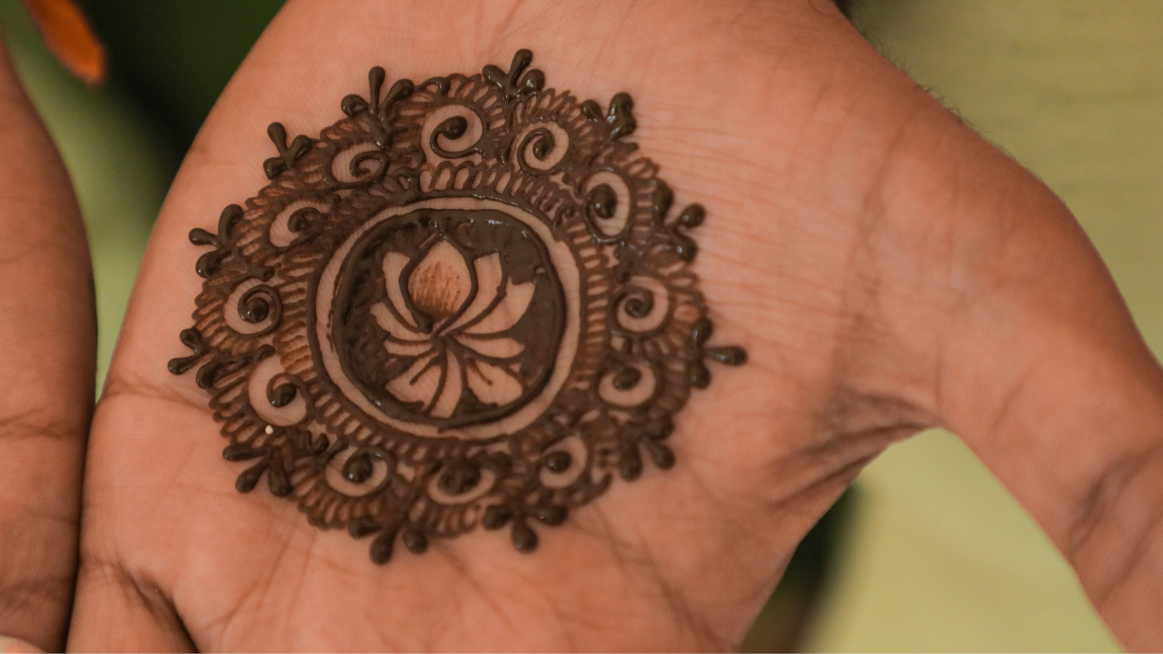 1. Minimal Mandala Design