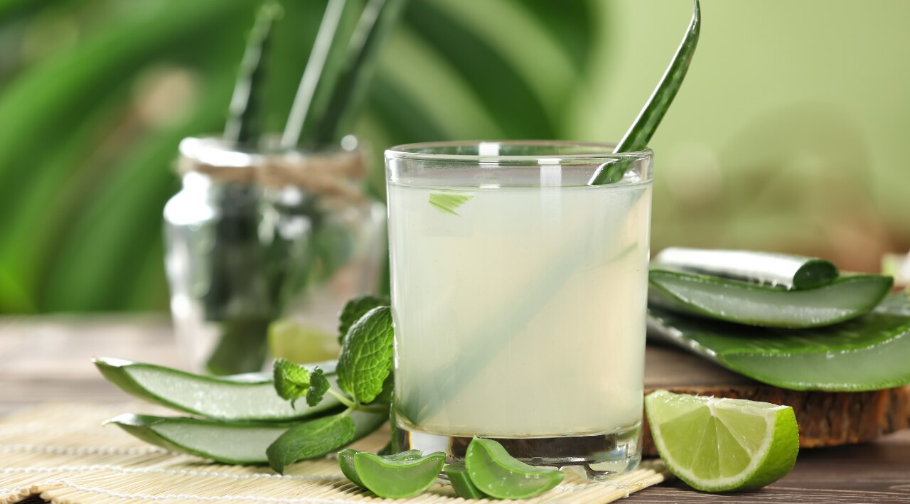 5. Aloe Vera + Lemon Juice (for Brightening & Dark Spots)