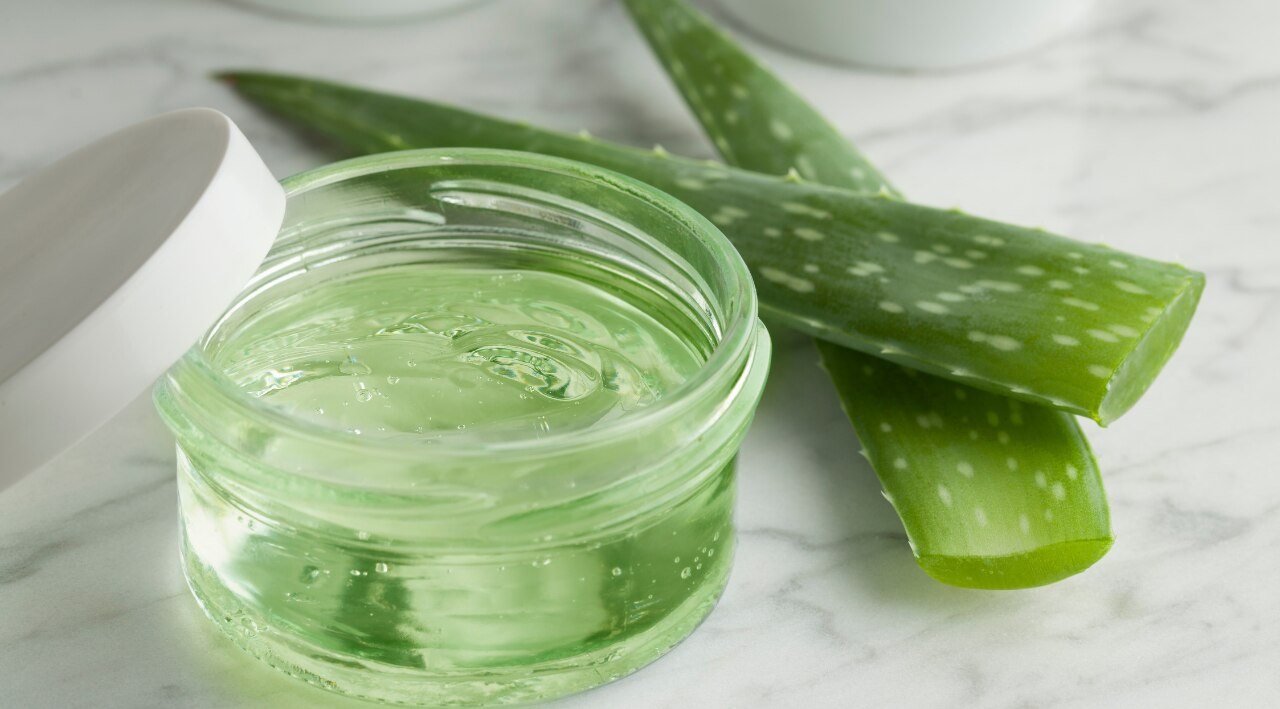 7. Aloe Vera + Green Tea (for Antioxidant Boost)