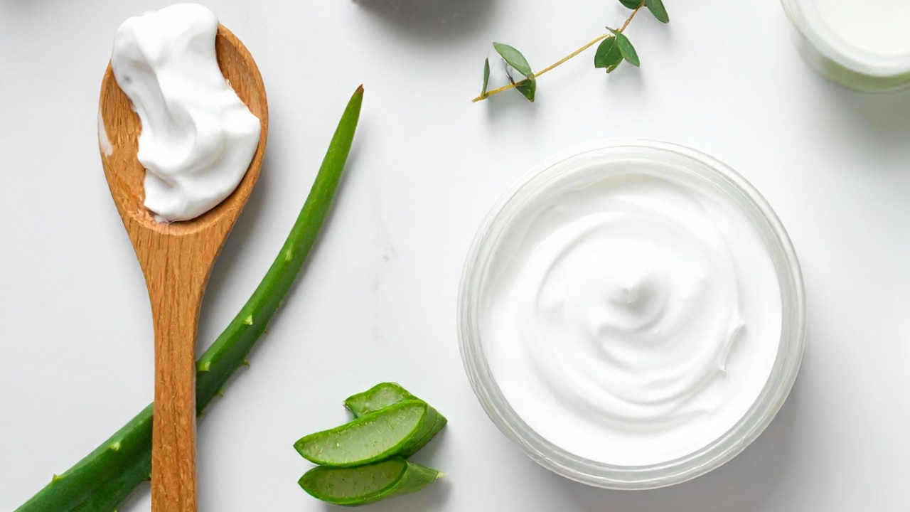 6. Aloe Vera + Plain Yoghurt (for Anti-Ageing & Firming)