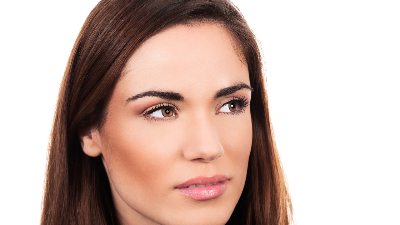 3. The S-Shaped Brow