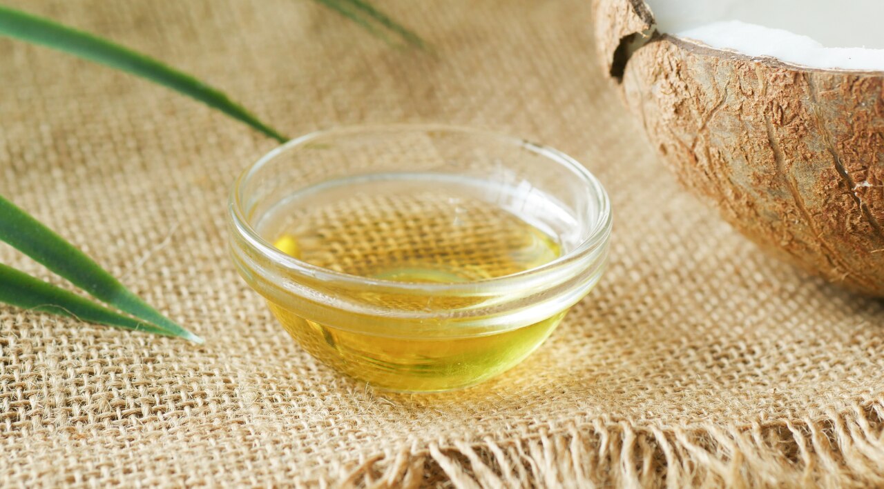 Best Time to Apply Coconut Oil