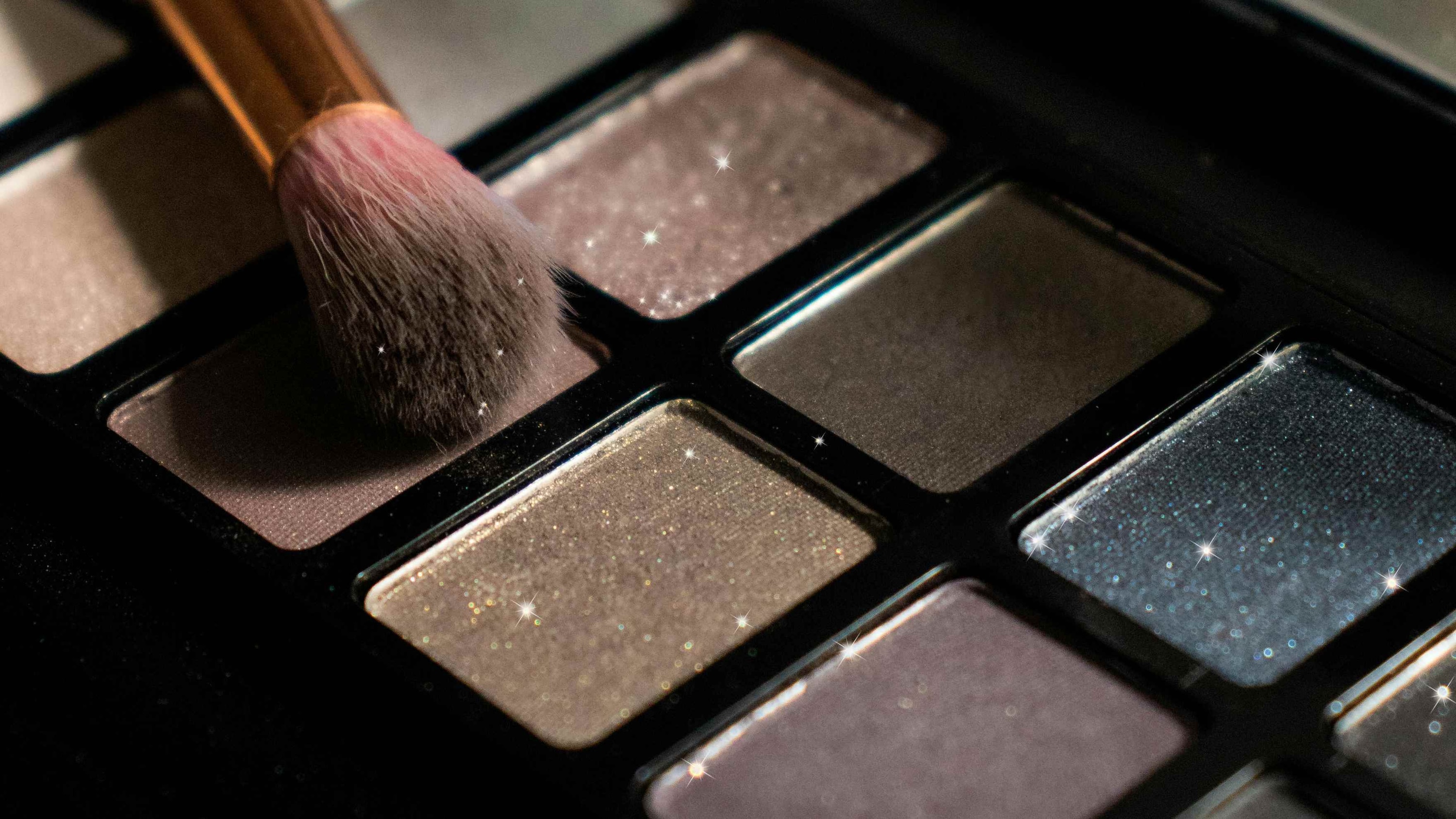 Best Eyeshadows for Smokey Eye Makeup