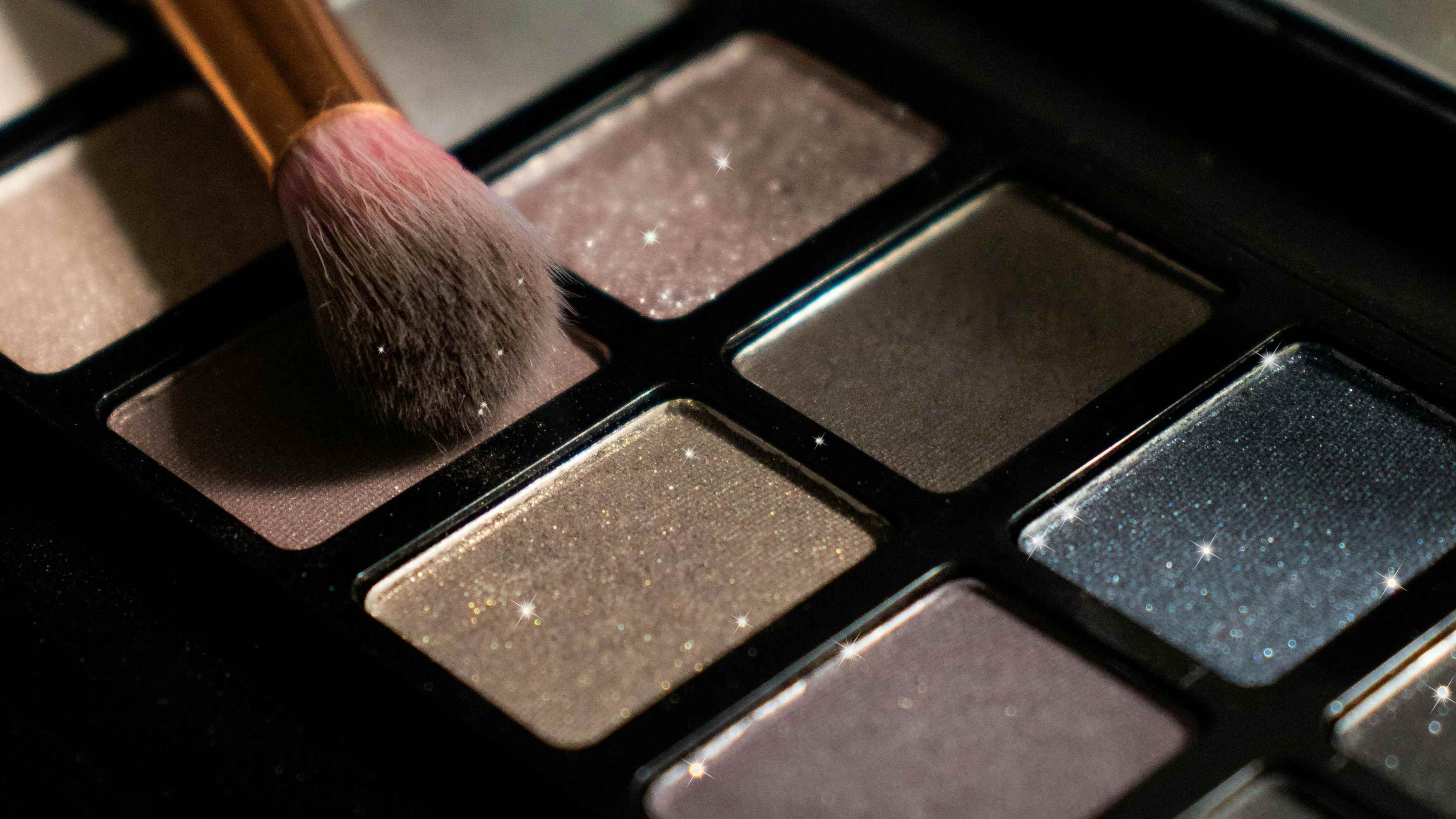 Best Eyeshadows for Smokey Eye Makeup