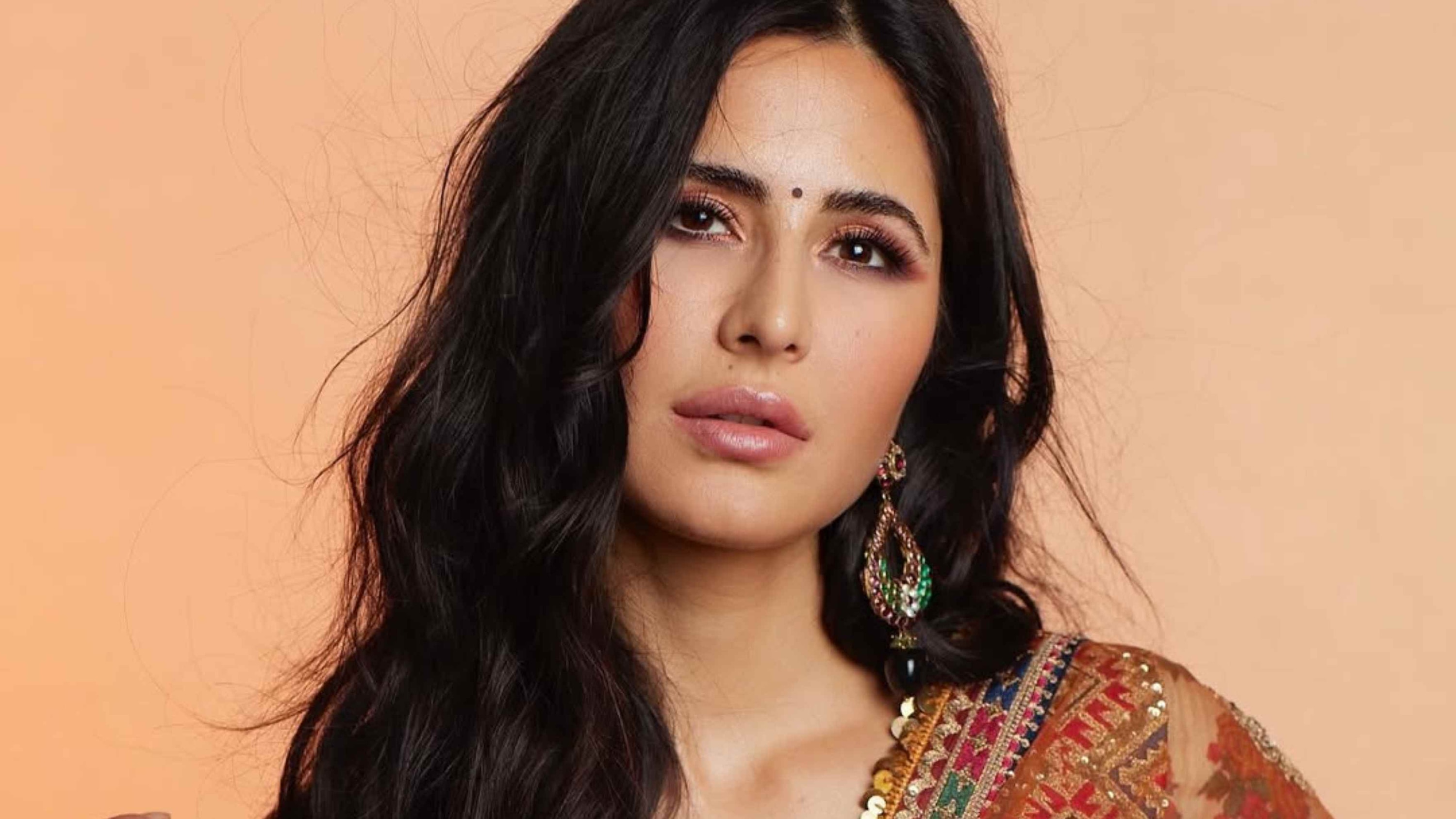 For downturned eyes: