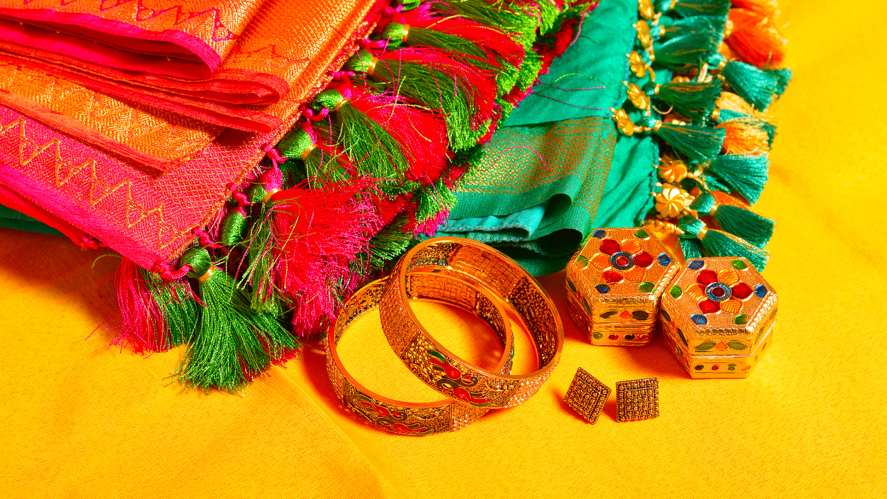Complementary Accessories: