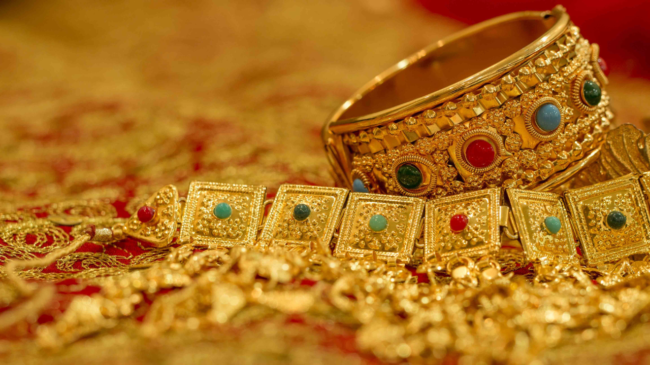 Traditional Accessories