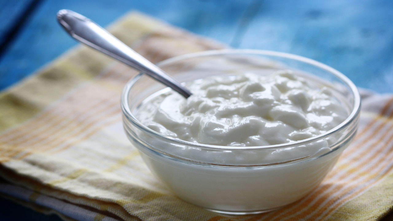 Curd Honey Face Pack (The Hydrating Smoother):