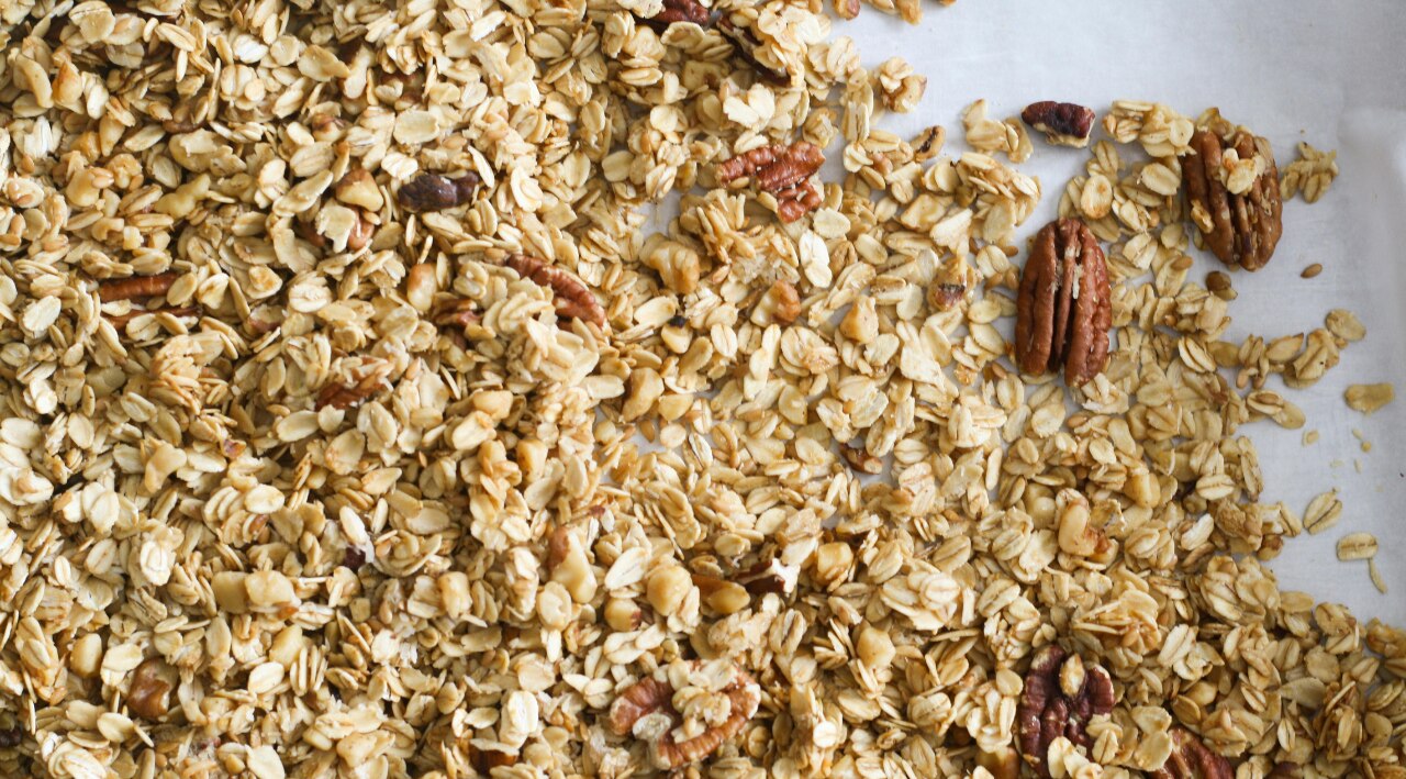 Oatmeal and Honey Mask (The Gentle Exfoliator):