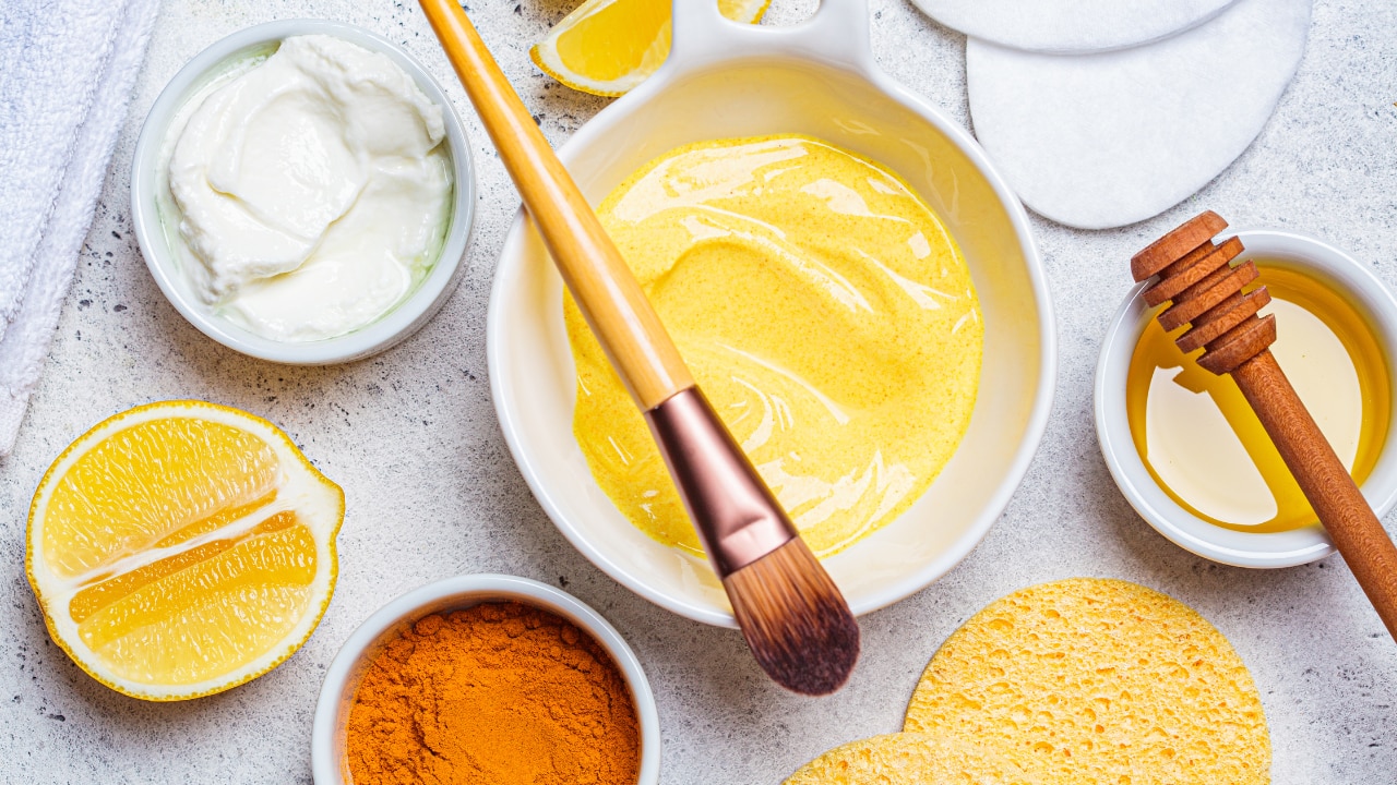 Uses of Honey for Skin Whitening (Brightening)