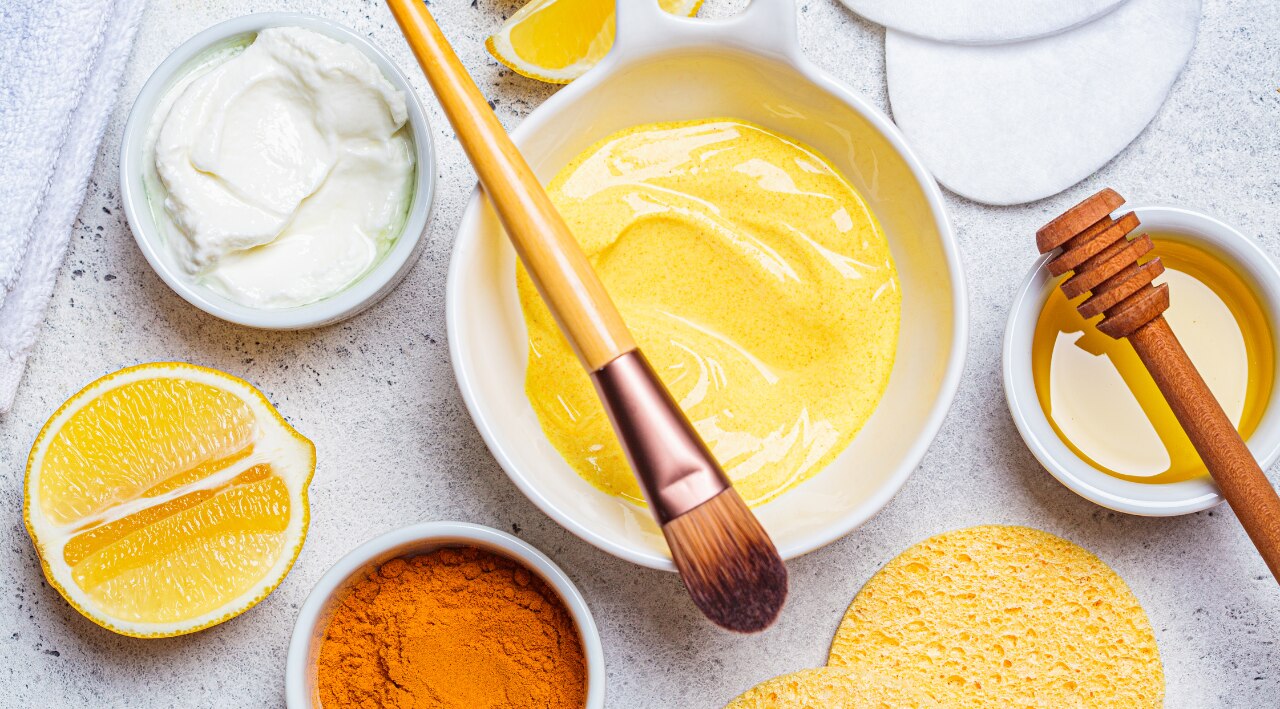 Uses of Honey for Skin Whitening (Brightening)