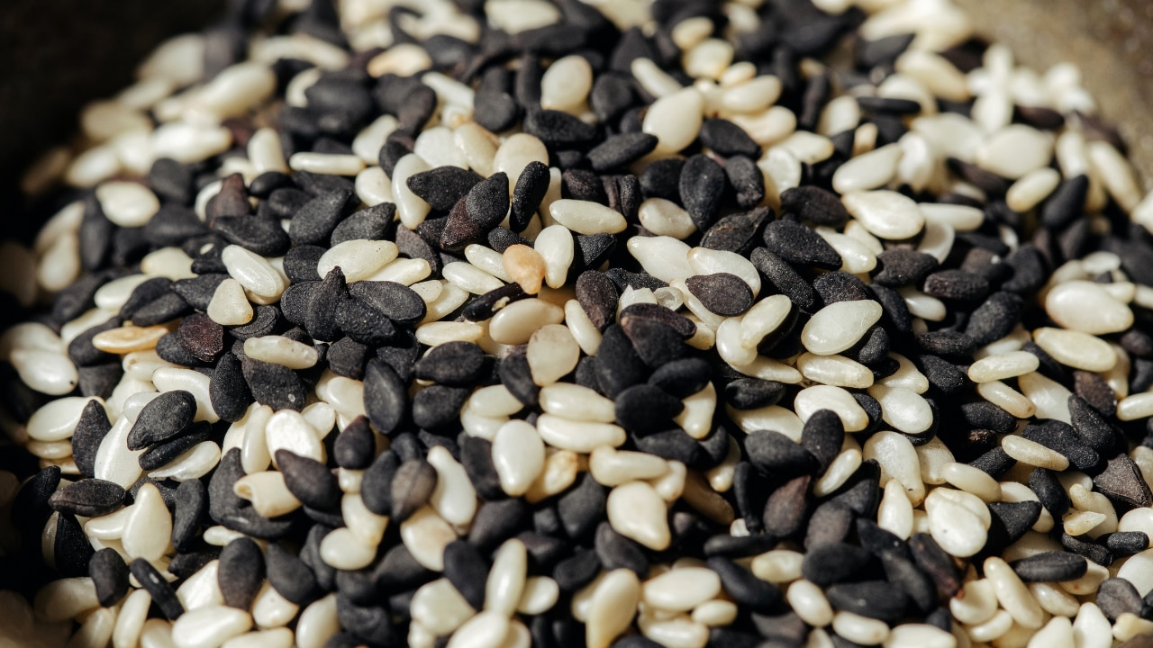 How Much & When to Consume Sesame Seeds