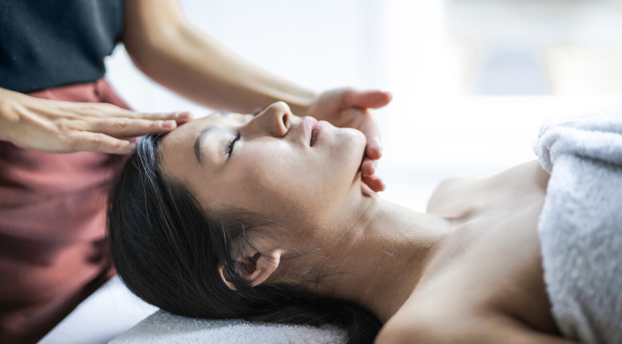 Head Massage for Hair Growth: Benefits, Steps & Techniques