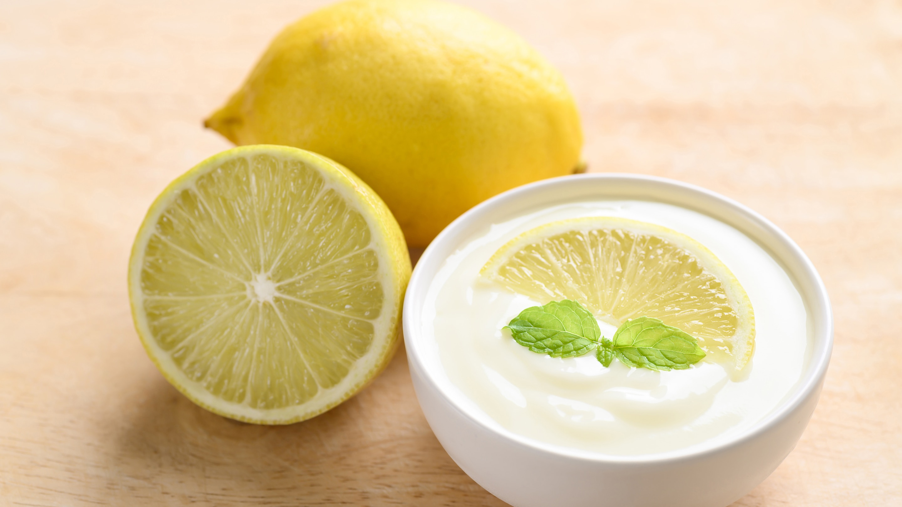 4. Yogurt & Lemon Clarifying Mask