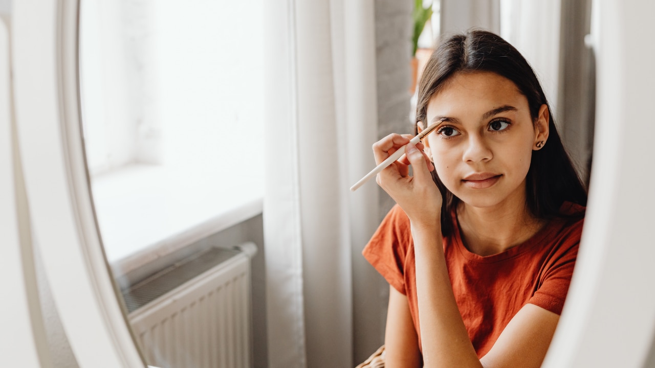 How to Choose the Right Eyebrow Pencil Color