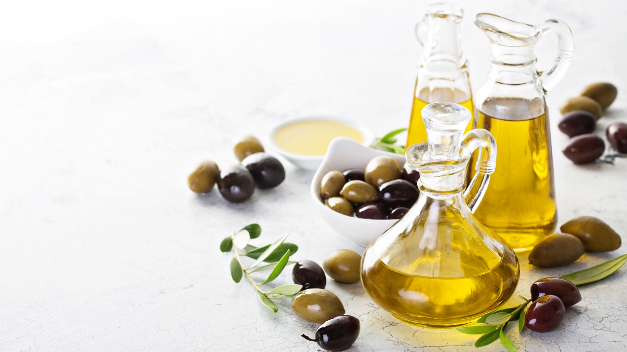 3. Olive Oil for Eyebrow Growth
