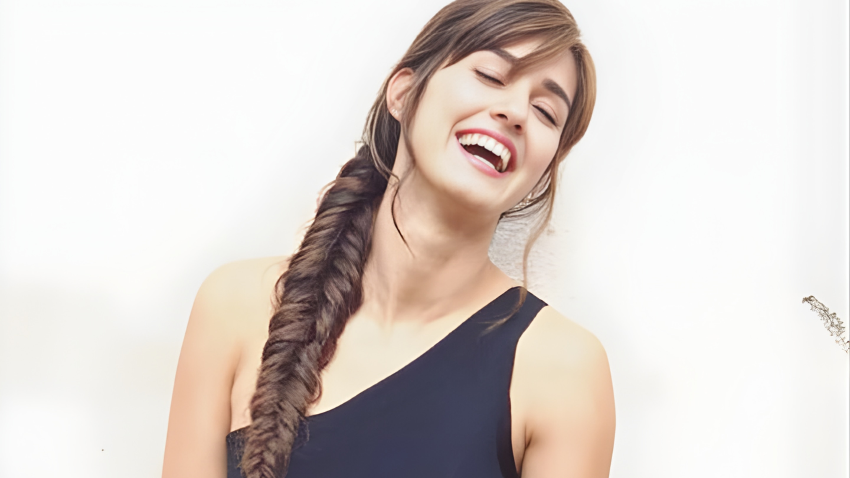 Messy Fishtail Side Braid –