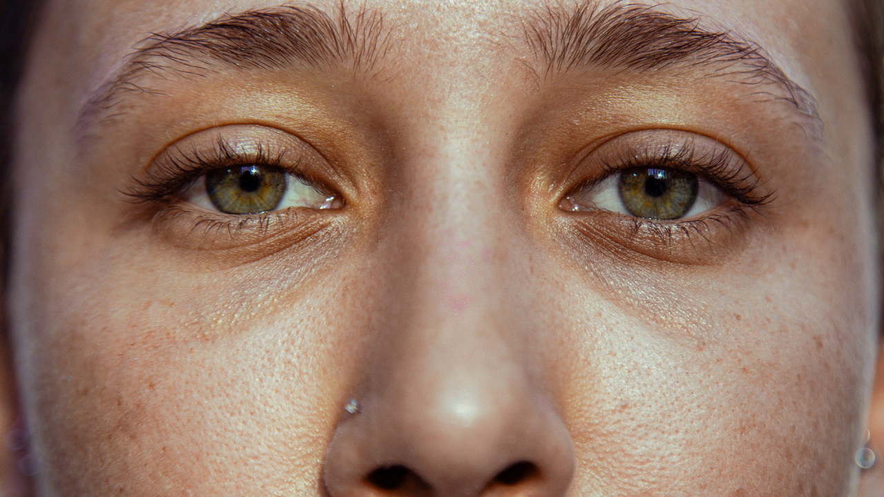 Minimises Pores:
